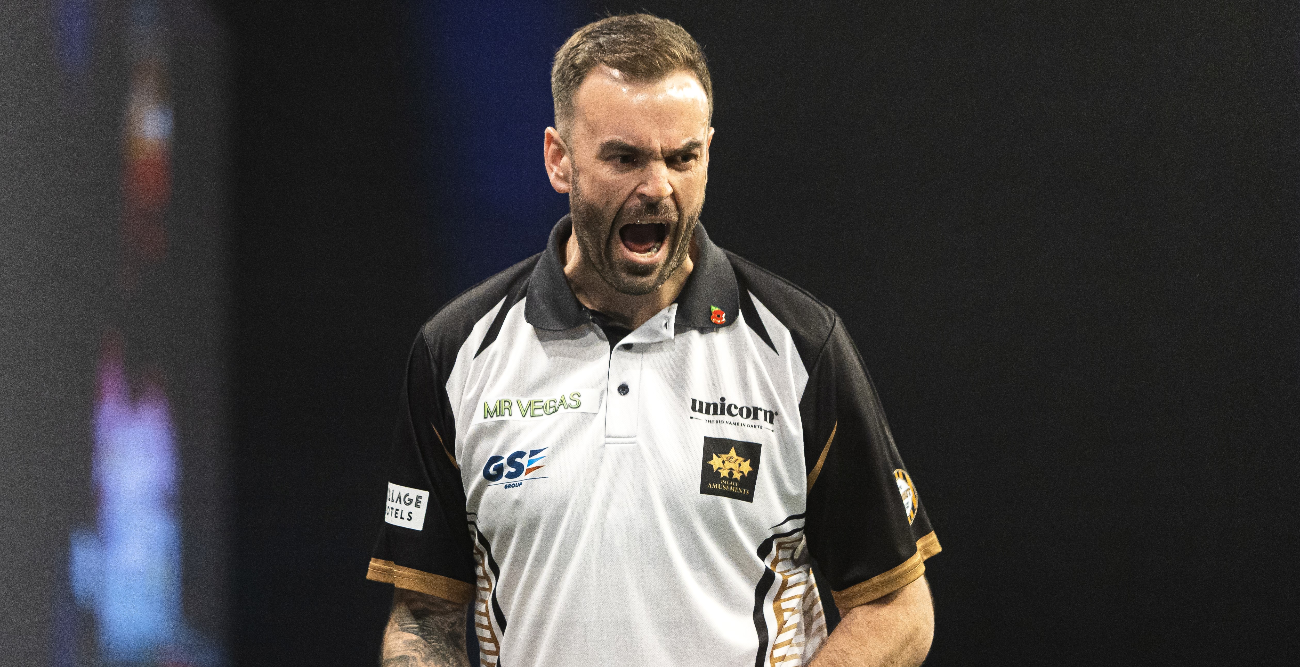 Record-breaker Smith lands two nine-darters en route to PC16 success
