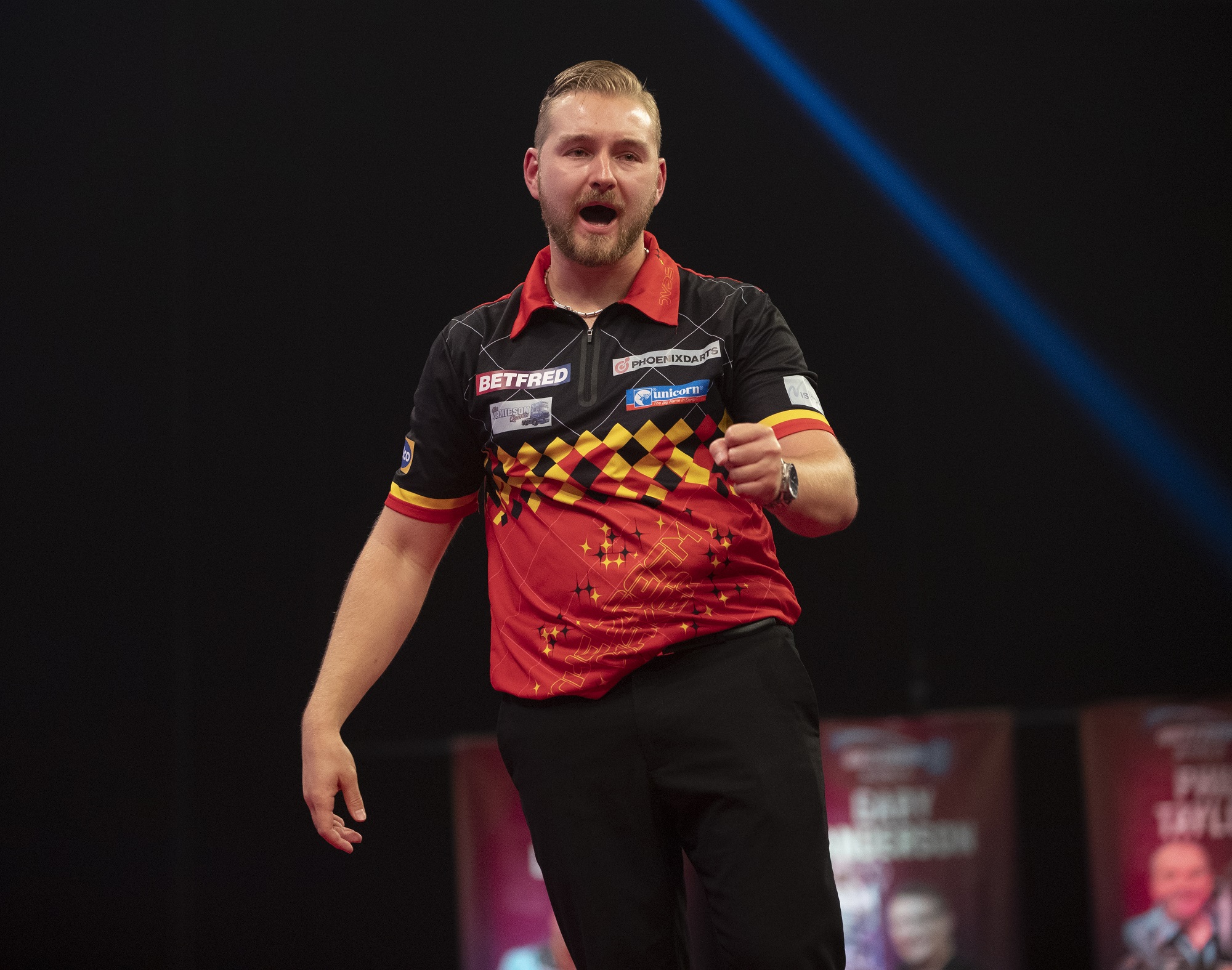 Debutant Dimitri through to World Matchplay Semi-Final!